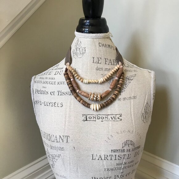 Twine & Twig Layered Classic Beaded Necklace Womens Suede Strap Cream Bronze - Picture 2 of 12